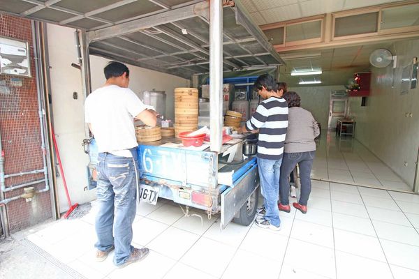 【新竹美食】皇膳湯包-皮薄的爆漿小籠包