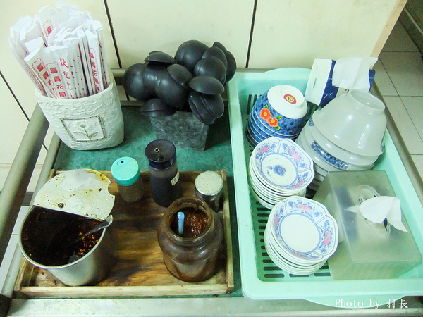 清水館台中小排麵：【食記】｛高雄。鹽埕區｝清水館-台中小排麵