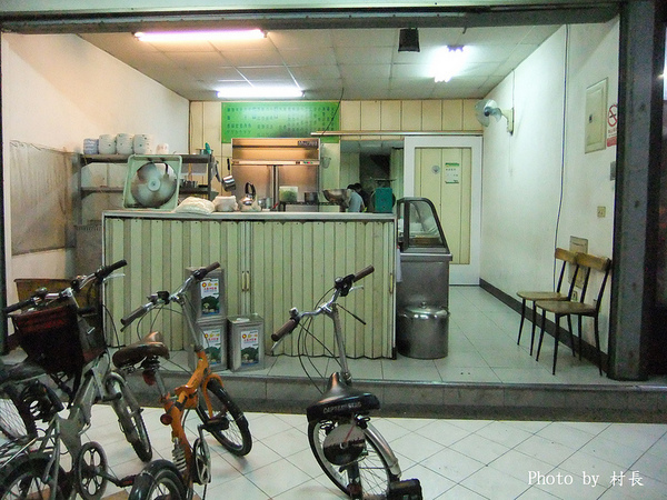 清水館台中小排麵：【食記】｛高雄。鹽埕區｝清水館-台中小排麵