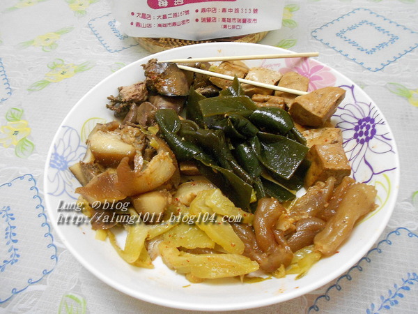 櫥窗滷味(鼎山夜市)：期待再相會~    鼎山夜市2.櫥窗滷味