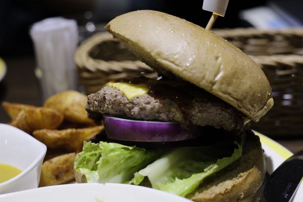 牛肉起司堡 (4).jpg