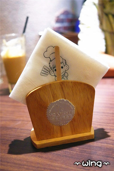 騎士維克餐廳：［台北東區］平價超值份量。【騎士維克餐廳】早午餐/卡菲騎士燉飯/提拉米蘇體驗(忠孝復興站美食)。