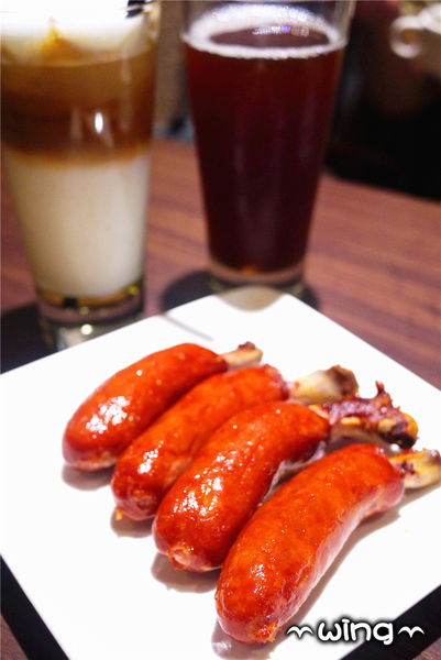 騎士維克餐廳：［台北東區］平價超值份量。【騎士維克餐廳】早午餐/卡菲騎士燉飯/提拉米蘇體驗(忠孝復興站美食)。