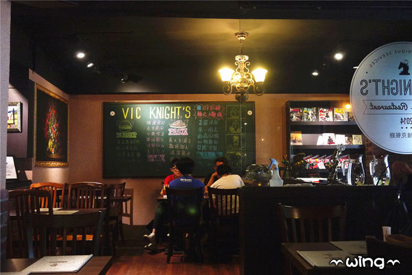 騎士維克餐廳：［台北東區］平價超值份量。【騎士維克餐廳】早午餐/卡菲騎士燉飯/提拉米蘇體驗(忠孝復興站美食)。