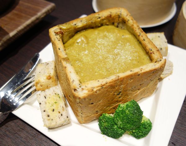 漢來蔬食(台南店):漢來蔬食台南店(南紡夢時代3樓) 一種創意也創新的蔬食料理