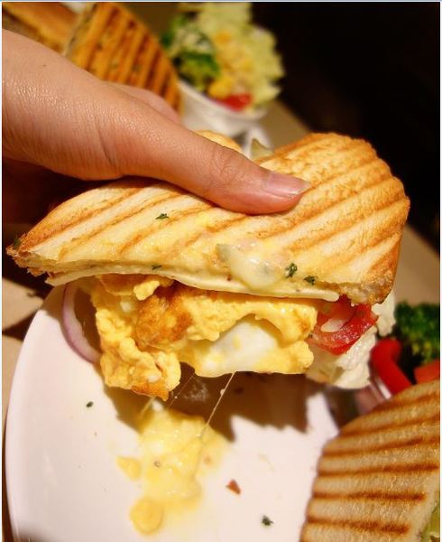 維圖斯咖啡 Café Vitus:維圖斯咖啡 Café Vitus+下午茶+早午餐+南京東路+巷弄+聚會+包場+三明治+帕尼尼+平價美食+布朗尼