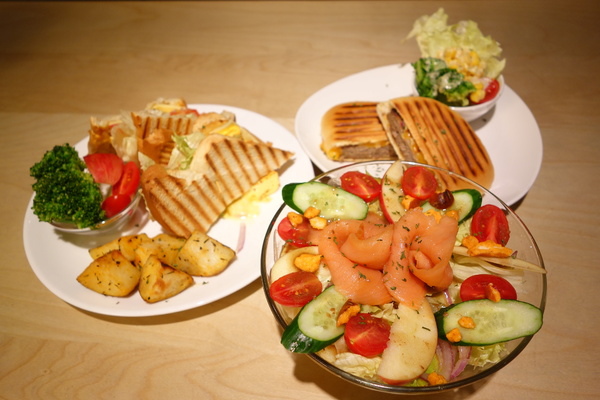 維圖斯咖啡 Café Vitus:維圖斯咖啡 Café Vitus+下午茶+早午餐+南京東路+巷弄+聚會+包場+三明治+帕尼尼+平價美食+布朗尼