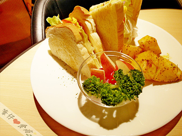 cafe vitus:冰淇淋X熱布朗尼的冰火體驗!!