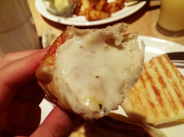 維圖斯咖啡 Café Vitus：《台北》維圖斯咖啡 Café Vitus│小巷中平價早午餐～圓扁帕尼尼、青醬鴨胸歐姆蛋捲＠台北小巨蛋站