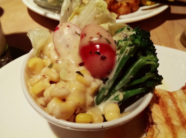 維圖斯咖啡 Café Vitus：《台北》維圖斯咖啡 Café Vitus│小巷中平價早午餐～圓扁帕尼尼、青醬鴨胸歐姆蛋捲＠台北小巨蛋站