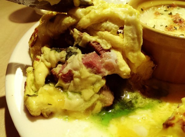 維圖斯咖啡 Café Vitus：《台北》維圖斯咖啡 Café Vitus│小巷中平價早午餐～圓扁帕尼尼、青醬鴨胸歐姆蛋捲＠台北小巨蛋站