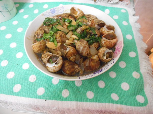 祿祿小館：塔香鳳螺~