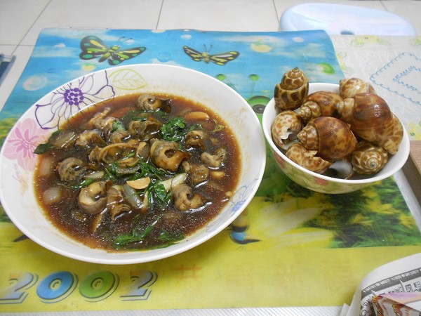 祿祿小館：塔香鳳螺~