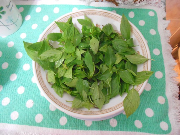 祿祿小館：塔香鳳螺~