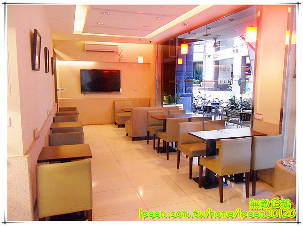 福沃滋咖啡:【台南-東區】夜貓.早茶新選擇..一起來消磨時間吧!~大推法式經典巧克力塔.栗子蒙布朗.金荷玉露青茶!《福沃滋》