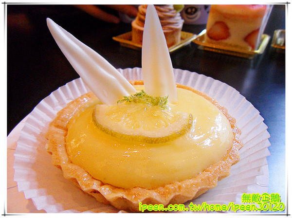 福沃滋咖啡:【台南-東區】夜貓.早茶新選擇..一起來消磨時間吧!~大推法式經典巧克力塔.栗子蒙布朗.金荷玉露青茶!《福沃滋》