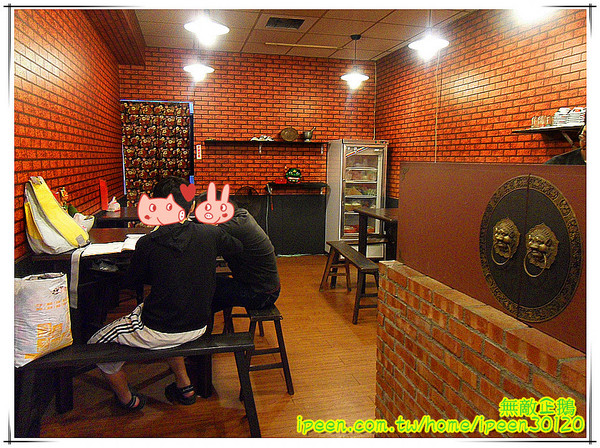 敲門 辛料理：【台南-東區】CP值高的『泡菜』肉燥飯...店內無糖麥茶免費喝到爽!《敲門 辛料理》