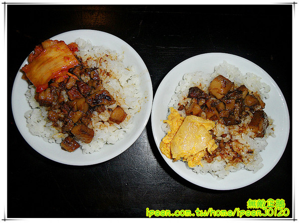 敲門 辛料理：【台南-東區】CP值高的『泡菜』肉燥飯...店內無糖麥茶免費喝到爽!《敲門 辛料理》