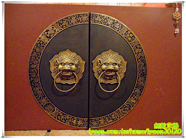 敲門 辛料理：【台南-東區】CP值高的『泡菜』肉燥飯...店內無糖麥茶免費喝到爽!《敲門 辛料理》