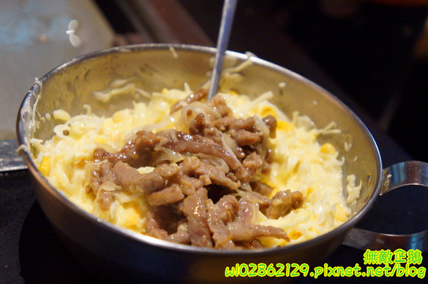 愛夏子あいさつ(海安店):【台南-中西區】Show timex道地日式料理...半熟蛋牽絲起士麻糬/廣島燒/大阪燒《愛夏子あいさつ》