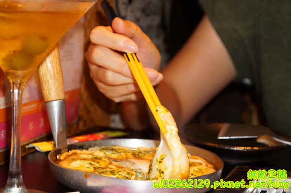 愛夏子あいさつ(海安店):【台南-中西區】Show timex道地日式料理...半熟蛋牽絲起士麻糬/廣島燒/大阪燒《愛夏子あいさつ》