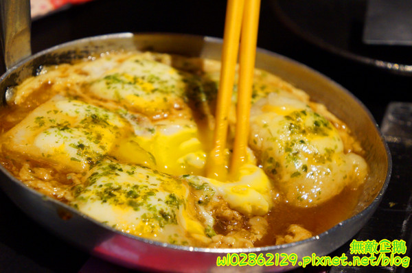 愛夏子あいさつ(海安店):【台南-中西區】Show timex道地日式料理...半熟蛋牽絲起士麻糬/廣島燒/大阪燒《愛夏子あいさつ》