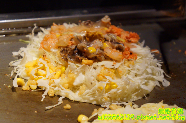 愛夏子あいさつ(海安店):【台南-中西區】Show timex道地日式料理...半熟蛋牽絲起士麻糬/廣島燒/大阪燒《愛夏子あいさつ》