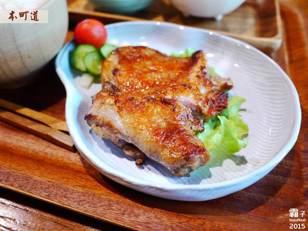 本町道213巷:本町道213巷,日式老房有著精緻定食及中式甜點