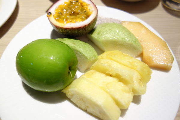 漢來海港自助餐廳：南紡夢時代 漢來海港自助餐廳 海港城 ~新鮮紅蟳吃免驚><