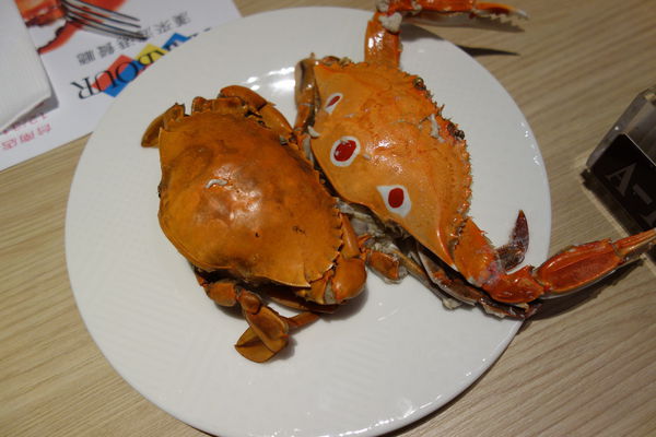 漢來海港自助餐廳：南紡夢時代 漢來海港自助餐廳 海港城 ~新鮮紅蟳吃免驚><