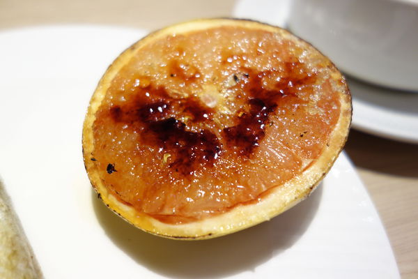 漢來海港自助餐廳：南紡夢時代 漢來海港自助餐廳 海港城 ~新鮮紅蟳吃免驚><