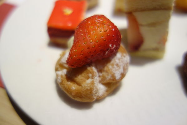 漢來海港自助餐廳：南紡夢時代 漢來海港自助餐廳 海港城 ~新鮮紅蟳吃免驚><