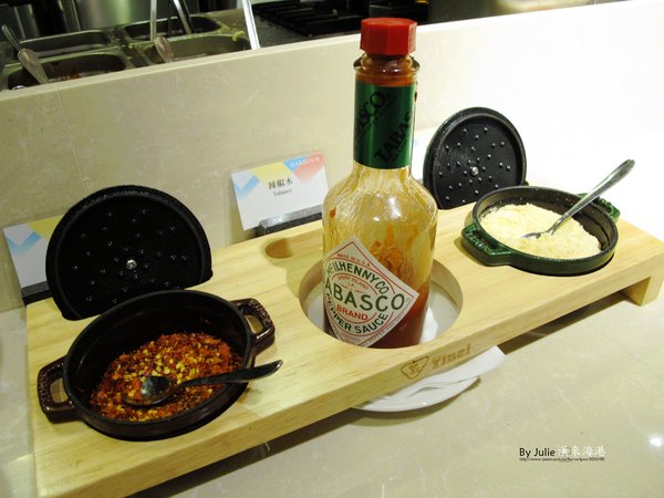 漢來海港自助餐廳：台南 東區 ．Buffet 無限量供應 南紡夢時代 漢來海港餐廳