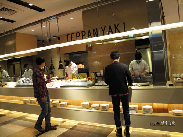 漢來海港自助餐廳：台南 東區 ．Buffet 無限量供應 南紡夢時代 漢來海港餐廳