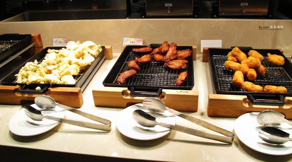 漢來海港自助餐廳：台南 東區 ．Buffet 無限量供應 南紡夢時代 漢來海港餐廳