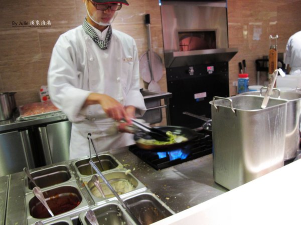 漢來海港自助餐廳：台南 東區 ．Buffet 無限量供應 南紡夢時代 漢來海港餐廳