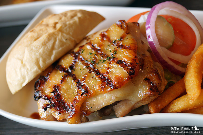 台中市西屯區-艾可漢堡逢甲店