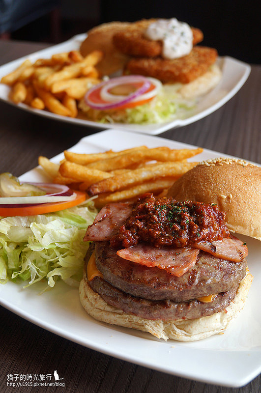 台中市西屯區-艾可漢堡逢甲店
