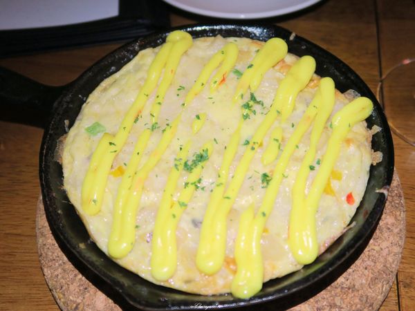 青春Tapas：台北 捷運忠孝敦化站 青春Tapas~鬆軟蓬鬆西班烘蛋