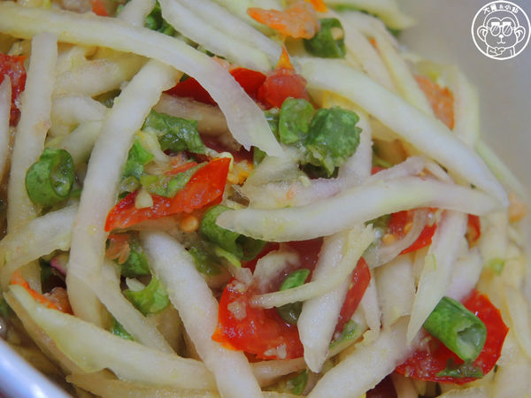 官記 純檸檬泰式涼拌青木瓜:呷飽祙【新北永和・官記 純檸檬泰式涼拌木瓜】盛夏就靠它讓胃口大開