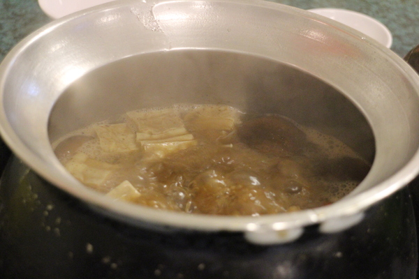 宣德炭燒羊肉爐(總店)：非凡大探索採訪台北‧文山區「宣德炭燒羊肉爐」捷運