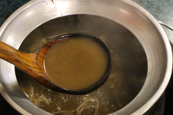 宣德炭燒羊肉爐(總店)：非凡大探索採訪台北‧文山區「宣德炭燒羊肉爐」捷運