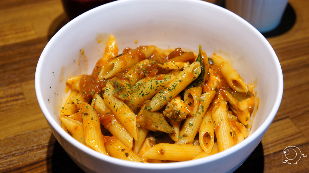 蕃茄辣味雞肉麵