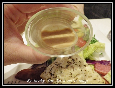 No.5 Cafe:<市政府捷運站>名媛貴婦指定店及適合下午茶的去處~No.5 café