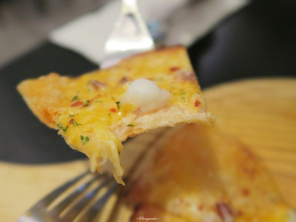 哈克廚房：台北 捷運市政府站 Hack Bistro 哈克廚房~好吃三重奏美味烤薄餅