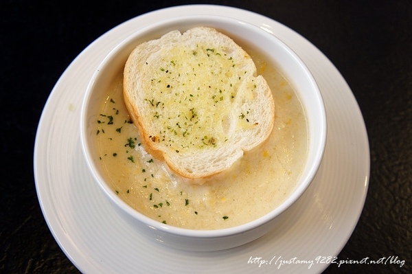 哈克廚房:iPeen口碑卷 ☞ 台北市/松山區(近松菸) ▍哈克廚房 ▍就算二訪~ 『松露干貝燉飯』依舊令我著迷❤