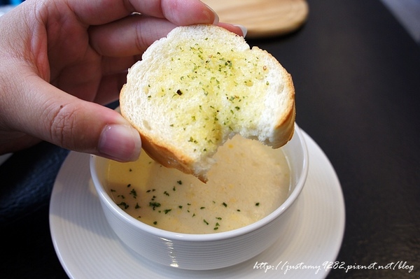 哈克廚房:iPeen口碑卷 ☞ 台北市/松山區(近松菸) ▍哈克廚房 ▍就算二訪~ 『松露干貝燉飯』依舊令我著迷❤