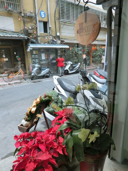 Boots:《口碑券》Boots│小Boots有大驚喜 早午餐品嚐豐盛的紐約客牛排@市府站