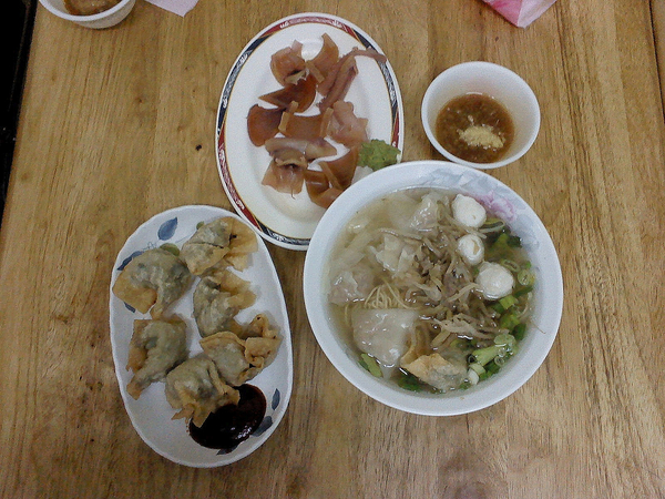 福記餛飩：福記炸餛飩