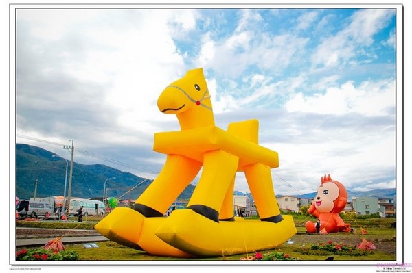 宜蘭三星 花海熱氣球嘉年華：2016宜蘭景點-三星鄉洛克馬/猴年吉祥物/熱氣球/猴年新年走春